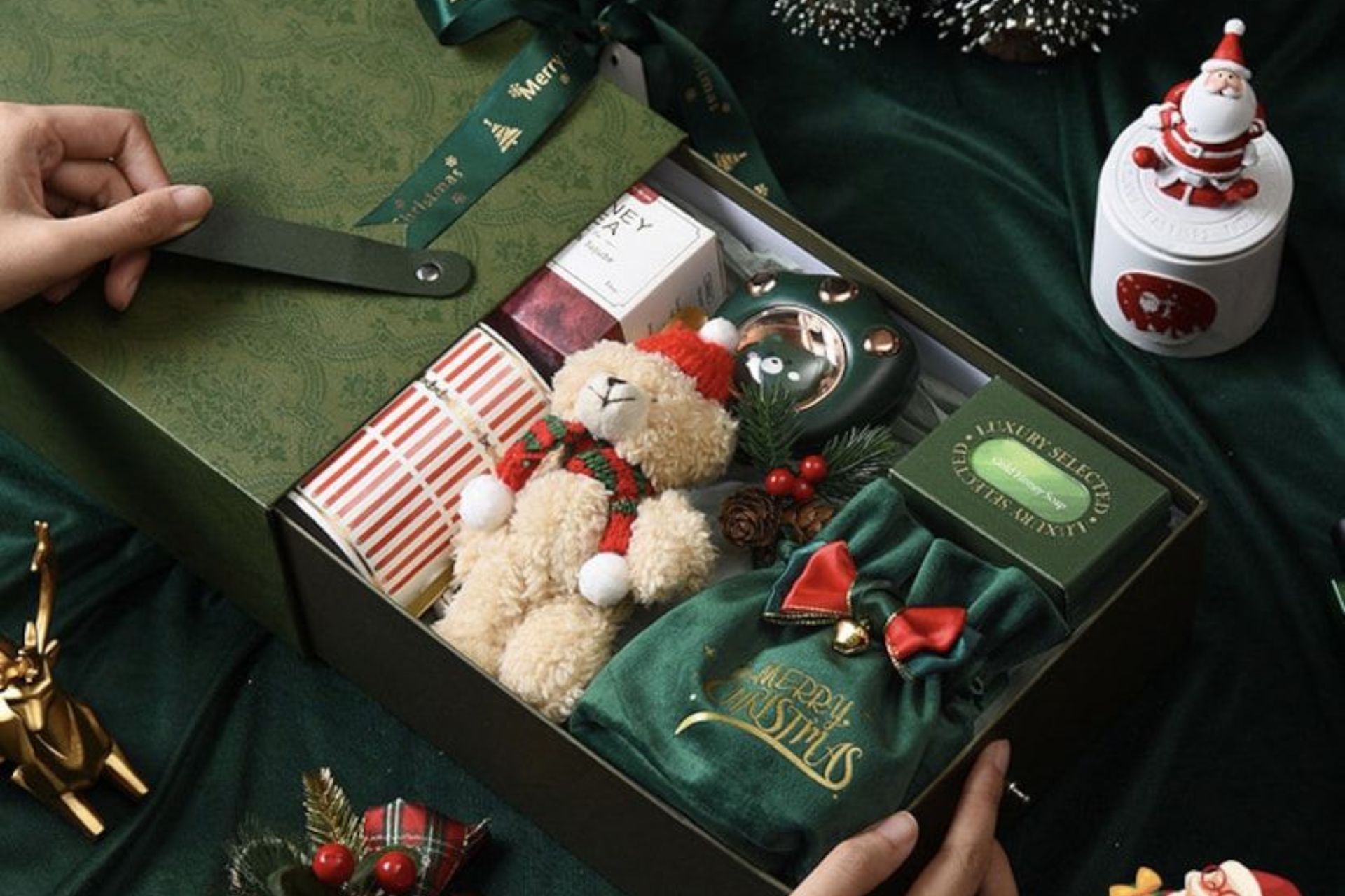 Thiết kế bao bì Giáng Sinh.jpg