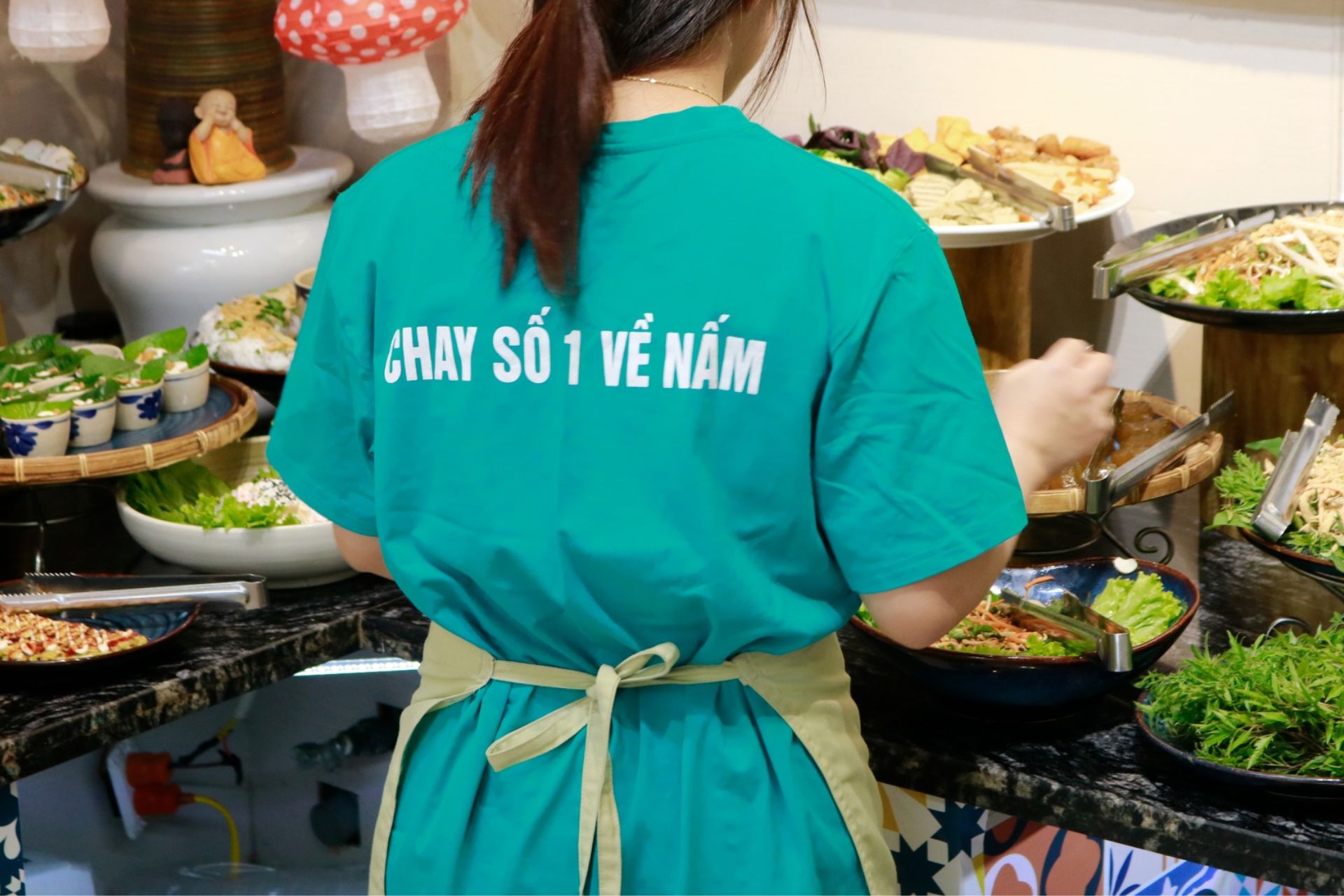 Thiết kế logo nhà hàng chay hạnh phúc 1.jpg Thiết kế logo nhà hàng chay hạnh phúc 1.jpg