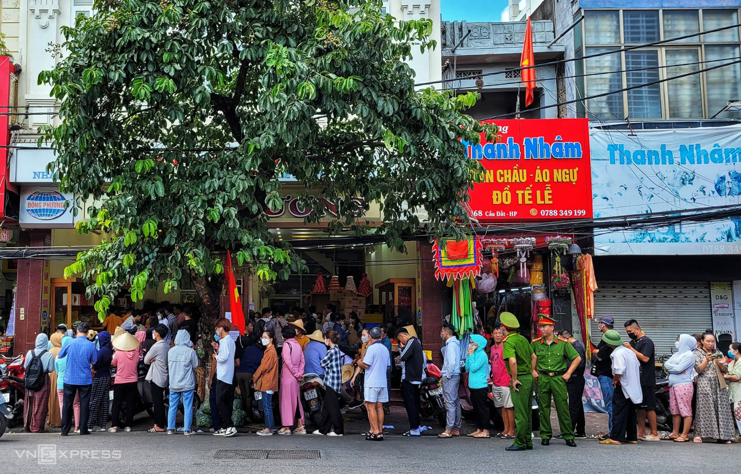 thiết kế nhận diện thương hiệu 3.jpg